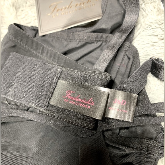 Fredricks of Hollywood woman black shear bra sz 36D (runs small) - Picture 4 of 5